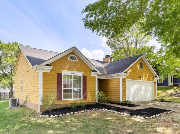 2701 Haversham Ct, Charlotte, NC 28216