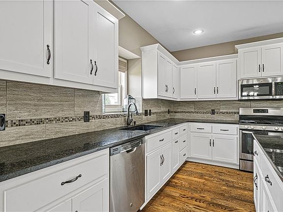 5th image of 5602 NW 92nd Ter