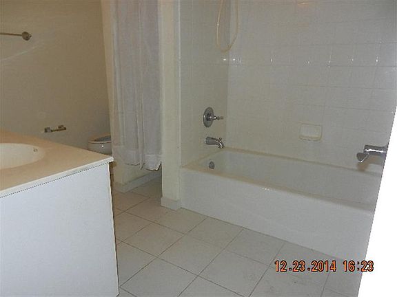2nd image of 1865 Highland Groves Dr