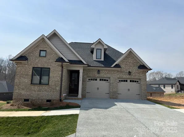 5062 Silver Trace Ln, Denver, NC 28037