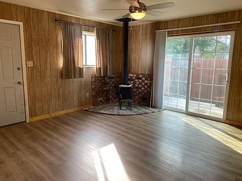 3rd image of 21504 Broadway