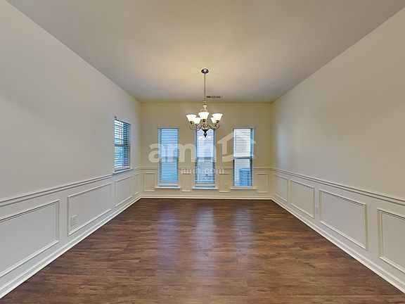 5th image of 1522 Balvaird Dr
