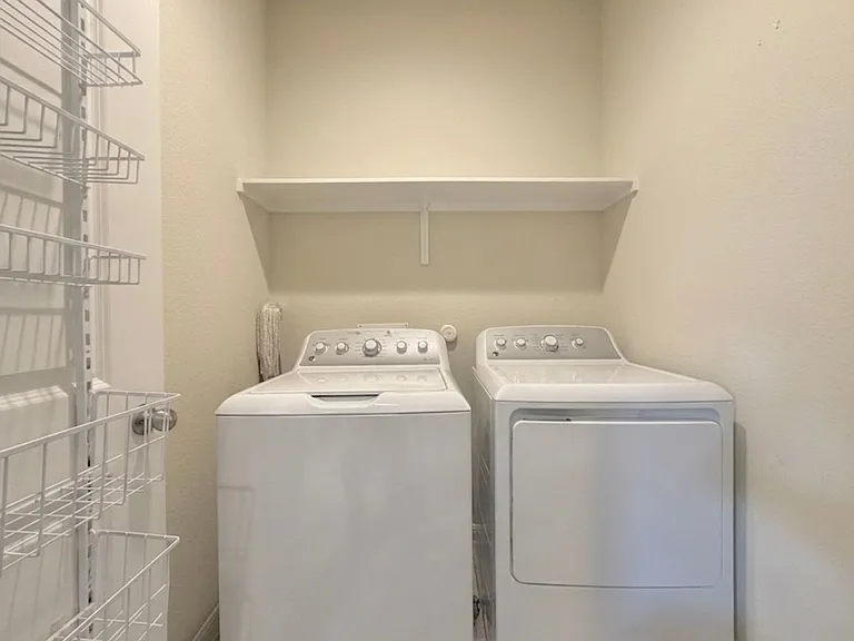 18200 Emu Ln — Photo 26