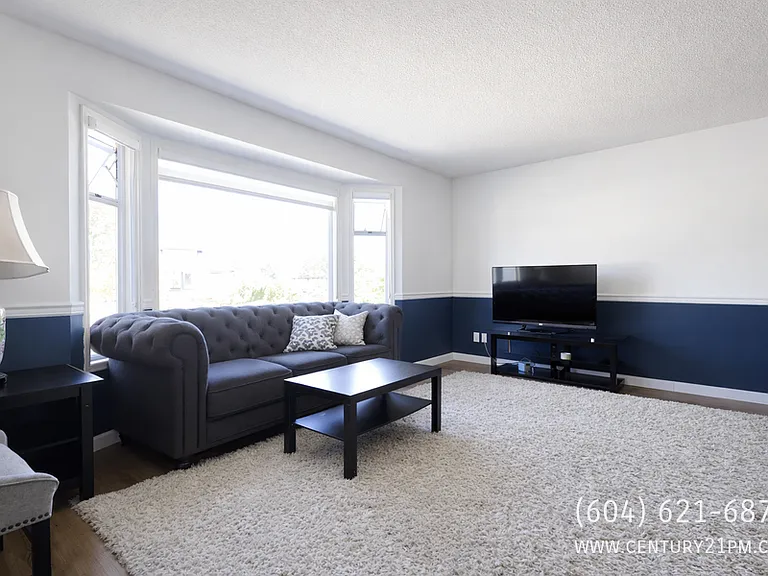 32654 Nootka Close #UPPER — Photo 2