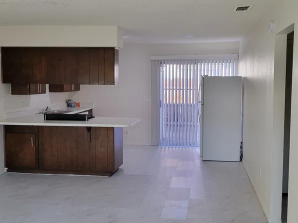 75 E Hazelwood Ln APT A, Lemoore, CA 93245