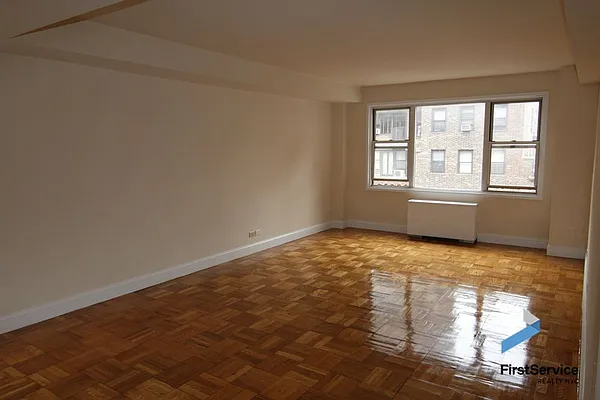 Rented by FirstService Realty (legacy) | media 25