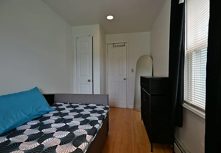43 Christopher St — Photo 4