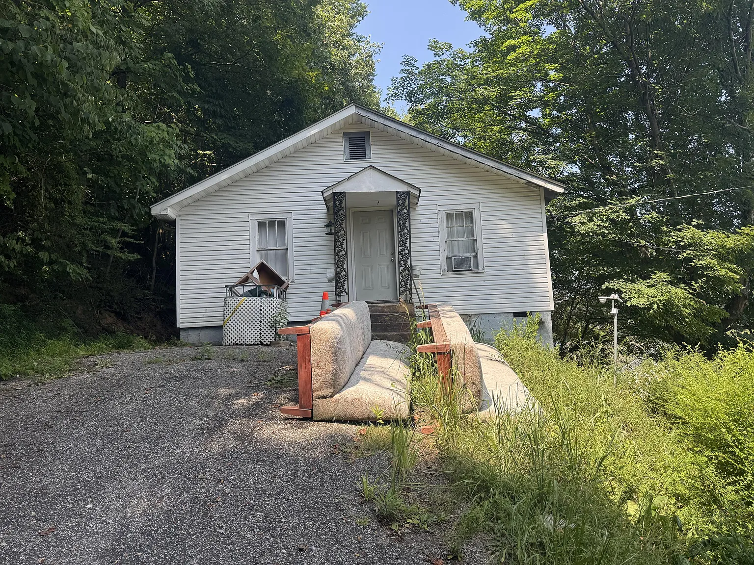 110 3rd Ave photo 1