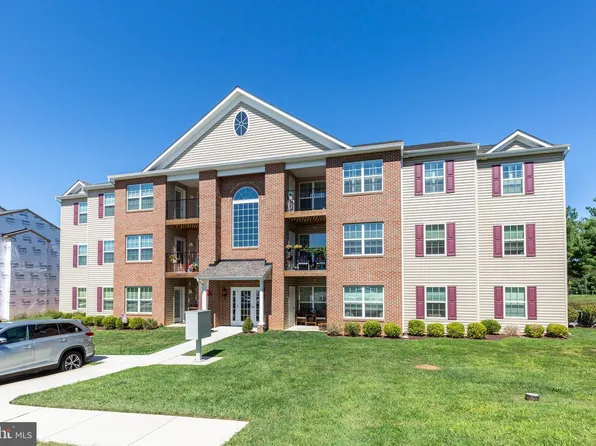 810 Wembley Dr Unit 3C, Hampstead, MD 21074