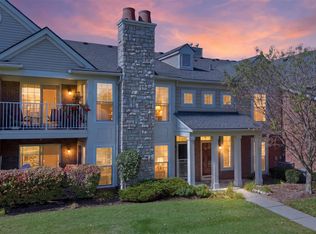 28259 Oakmonte Cir E, New Hudson, MI 48165