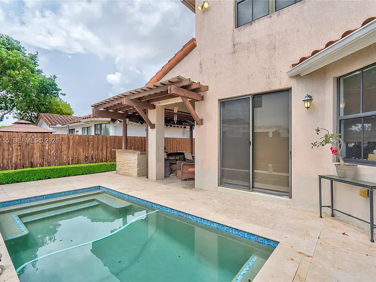 1016 NW 99th Psge — Photo 32