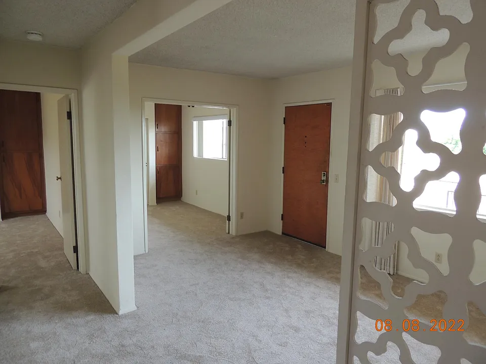 4670 Arizona St