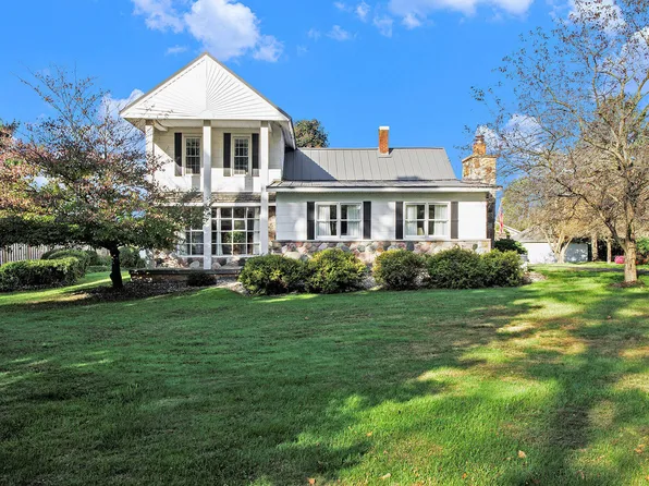 572 Quincy Grange Rd, Quincy, MI 49082