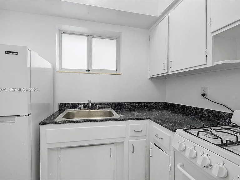 1850 Meridian Ave #9 — Photo 4