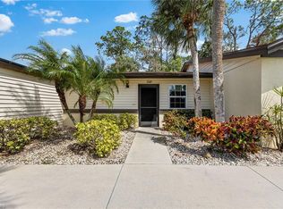 1047 Pine Isle Ln, Naples, FL 34112