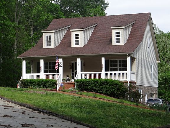 2nd image of 507 Woodland Dr