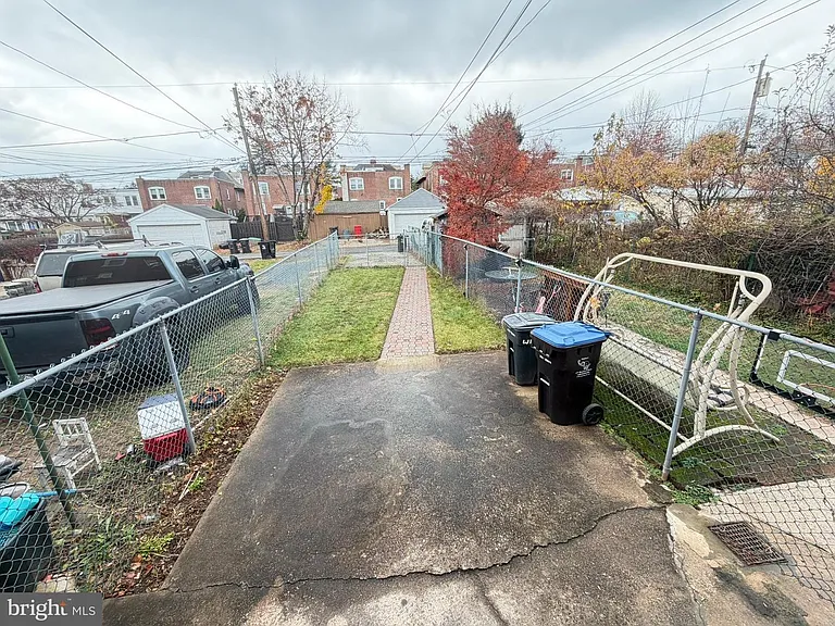 1535 Willow St — Photo 12