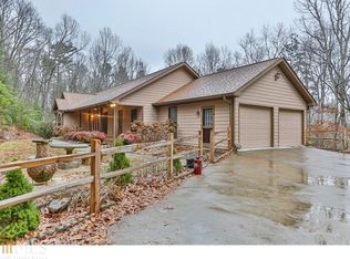 30 White Pine Trl, Ellijay, GA 30540