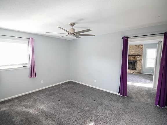 4th image of 8431 Deerwood Dr