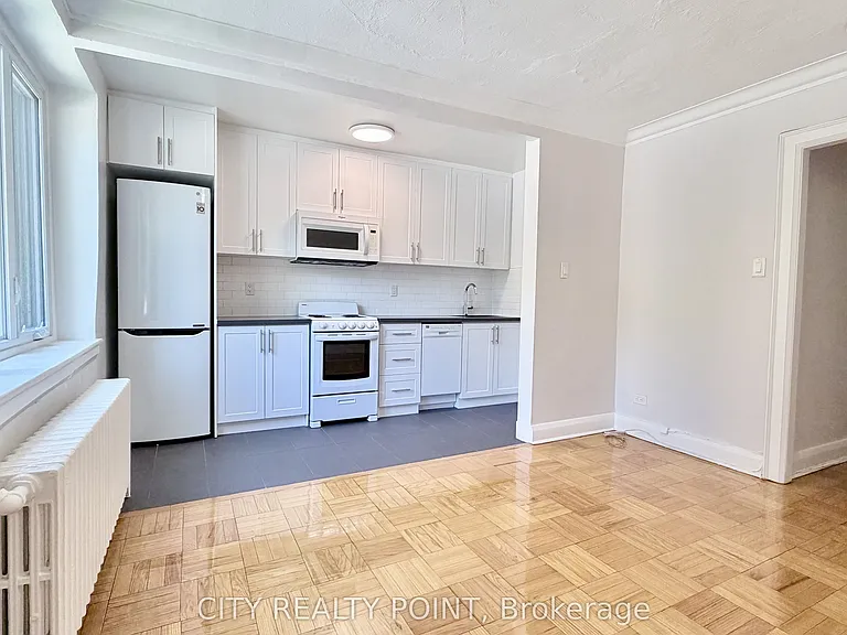 396 Avenue Rd #218 — Photo 1