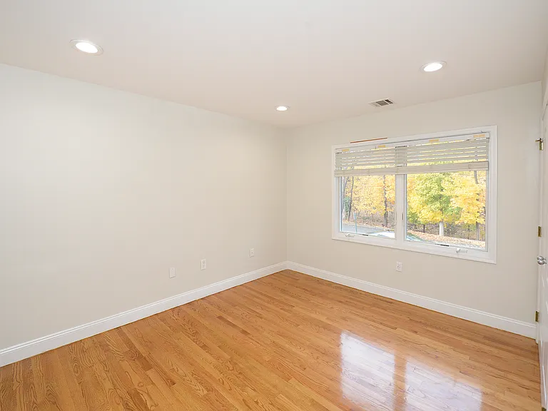 43 Union St #20 — Photo 18