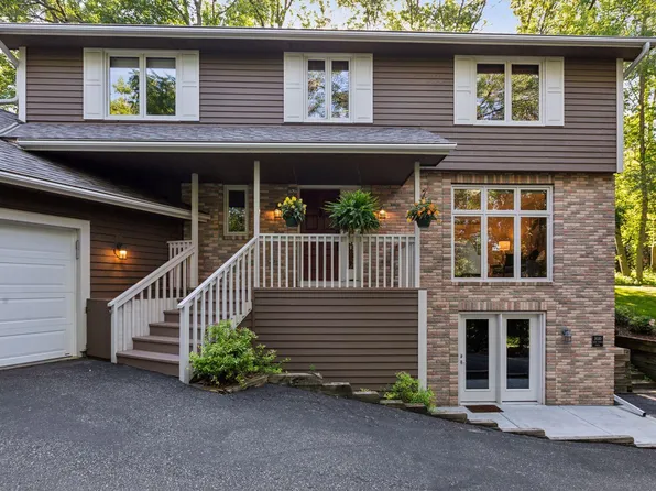 18310 5th Ave N, Plymouth, MN 55447