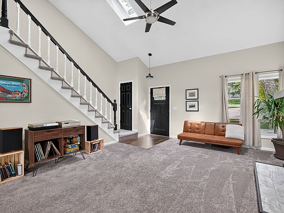 4th image of 3600 Thornton Ave