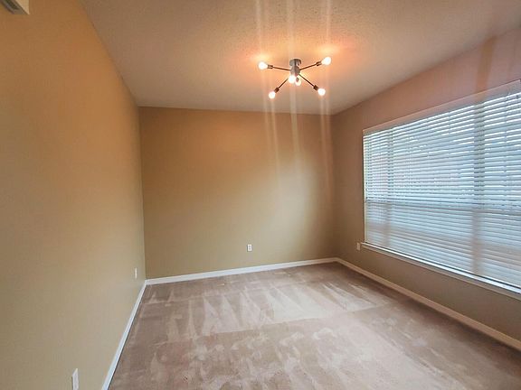 4th image of 18098 Lake Vista Dr