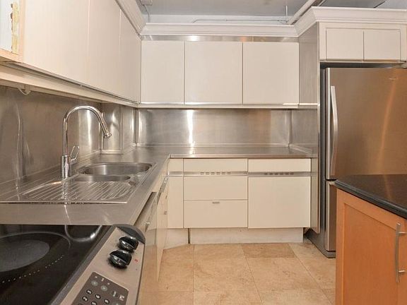 5th image of 400 E Colonial Dr APT 609