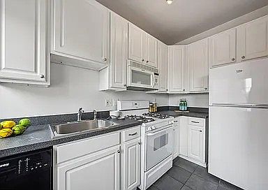 4th image of 1833 S St NW #43