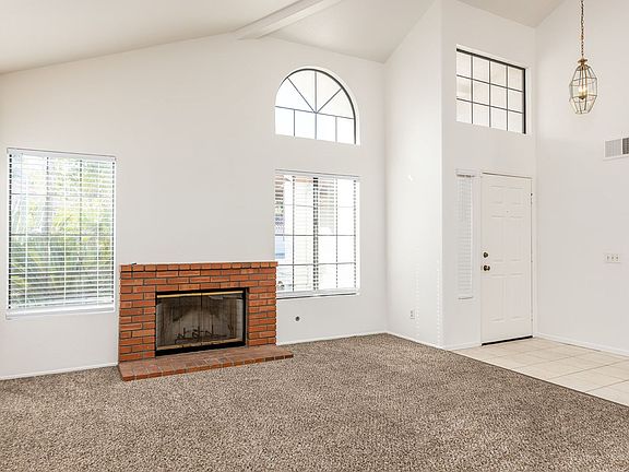 5th image of 5070 Summerhill Dr