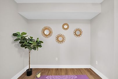 5th image of 4492 Butterfield Pl #1