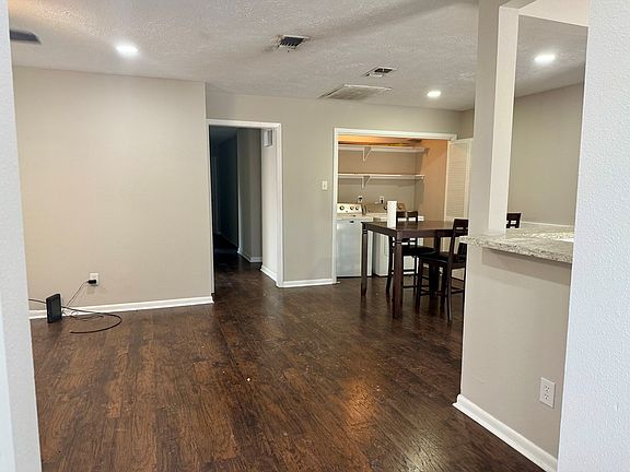 2nd image of 1928 Holleman Dr W
