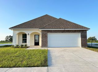 105 Ridley Ln, Youngsville, LA 70592