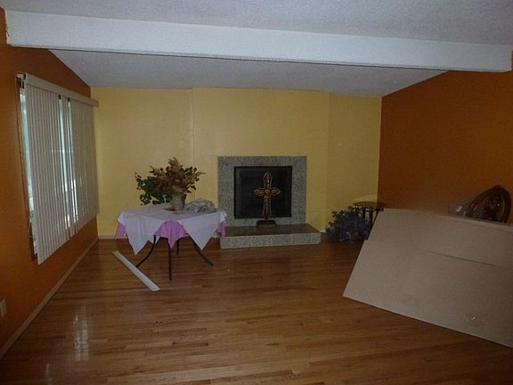 3rd image of 3107 202nd St SW