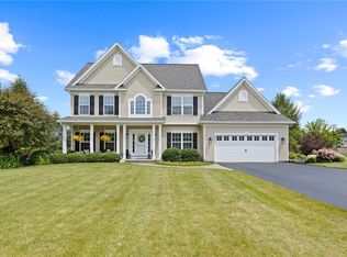 6233 Pheasants Xing, Farmington, NY 14425 | Zillow
