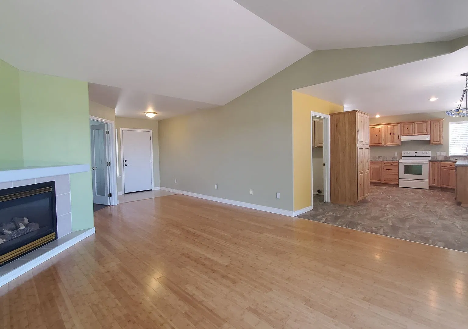 Beautiful South Richland Location, Close to Everything! — Photo 4