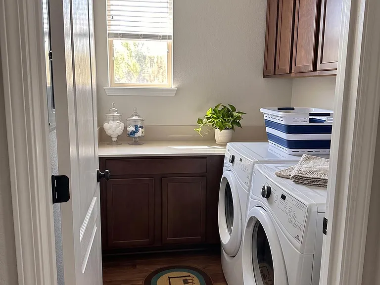 1826 Rosemary Dr — Photo 19