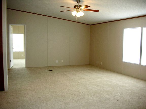3rd image of 122 Harrell Dr