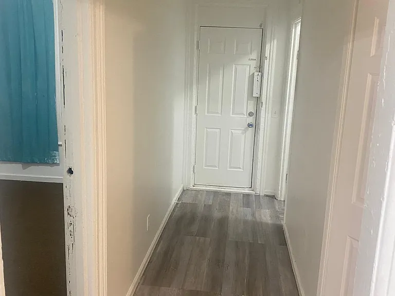 219 Sabine St #1 — Photo 9