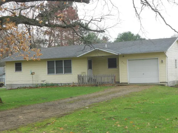 827 N Nursery St, Lawton, MI 49065