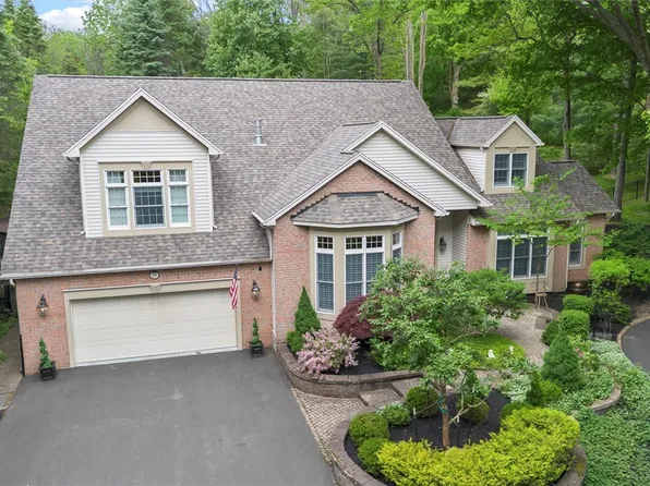 10 Steele Rd, Victor, NY 14564