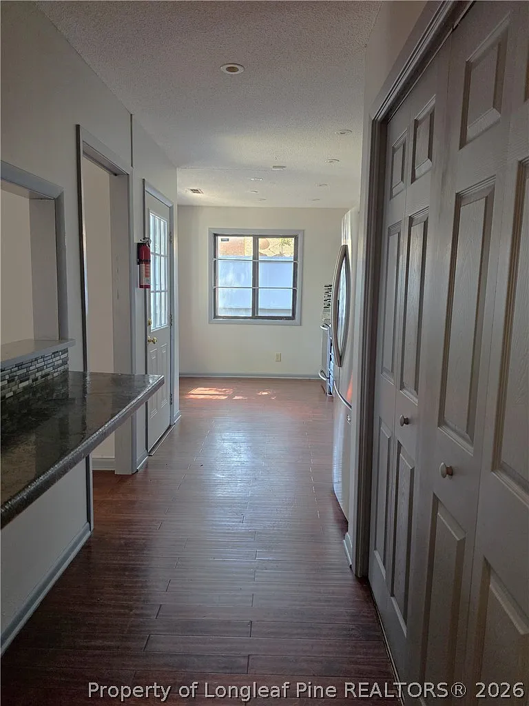 3 bed, 2.0 bath, 1258 sqft, $1,350 — Photo 4