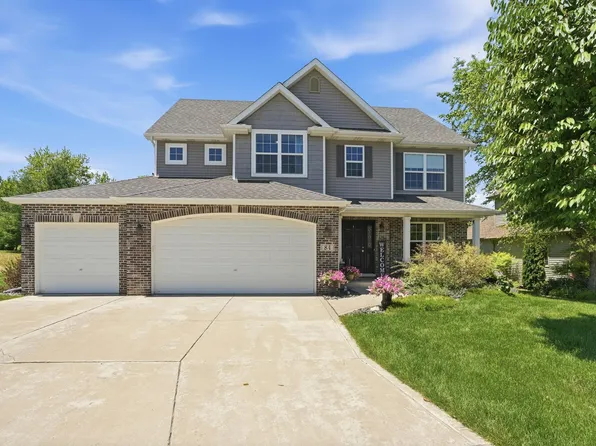 84 Bergamo Ln, Crown Point, IN 46307