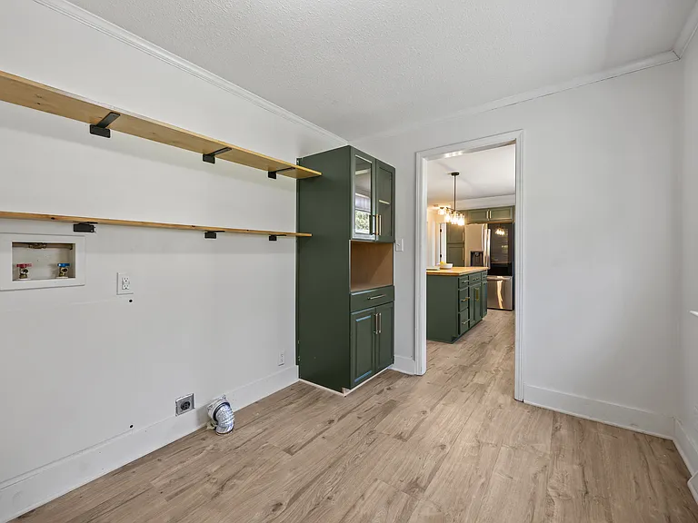 3057 Fountainview Ave — Photo 35