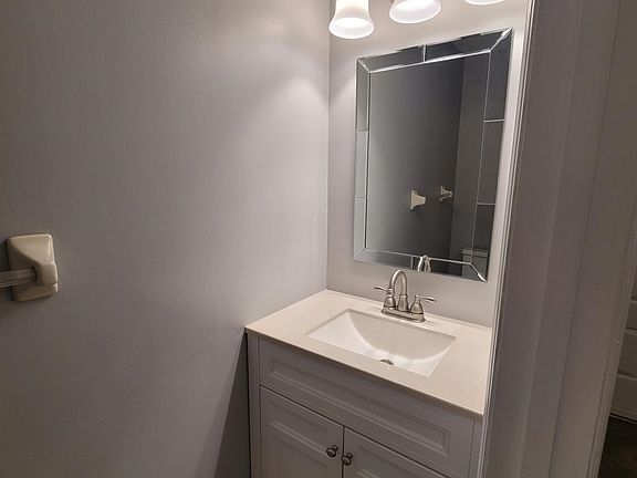 2nd image of 757 Woodlyn Dr S #183