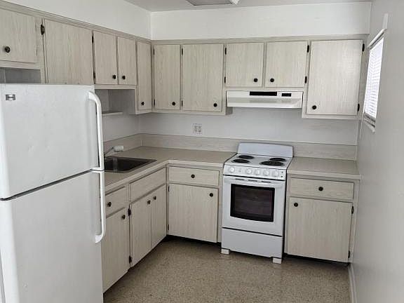4th image of 1030 Indian River Ave APT 4
