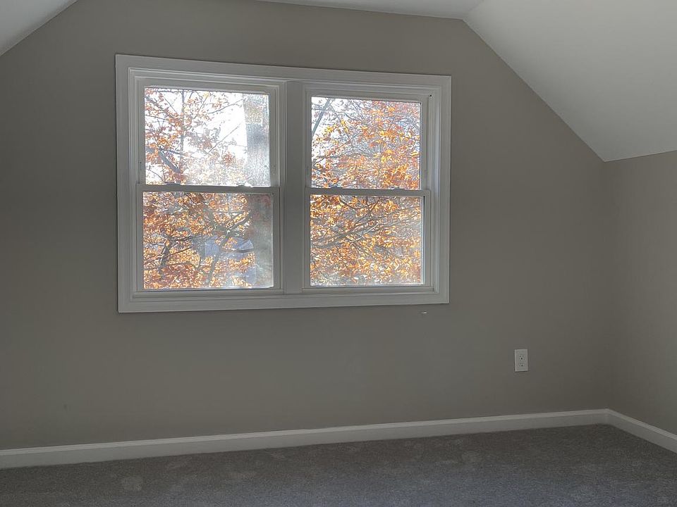 1st image of 334 Clyde St