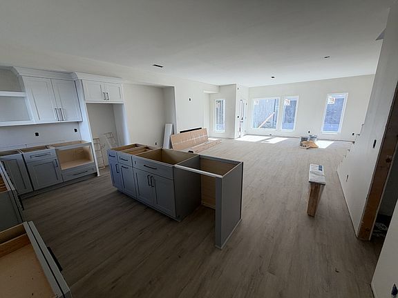 5th image of 110 N 9th St