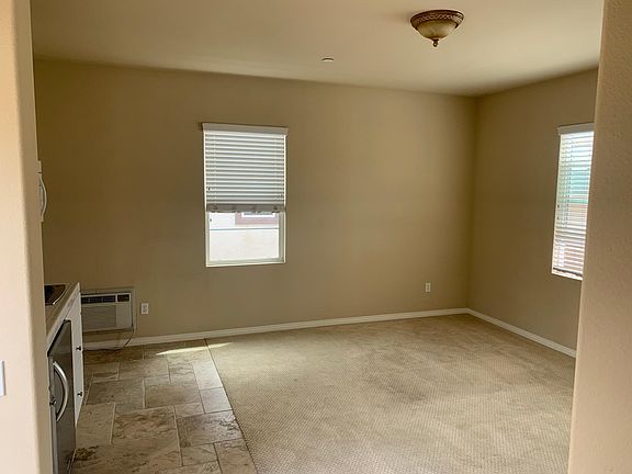 3rd image of 690 Nile River Dr